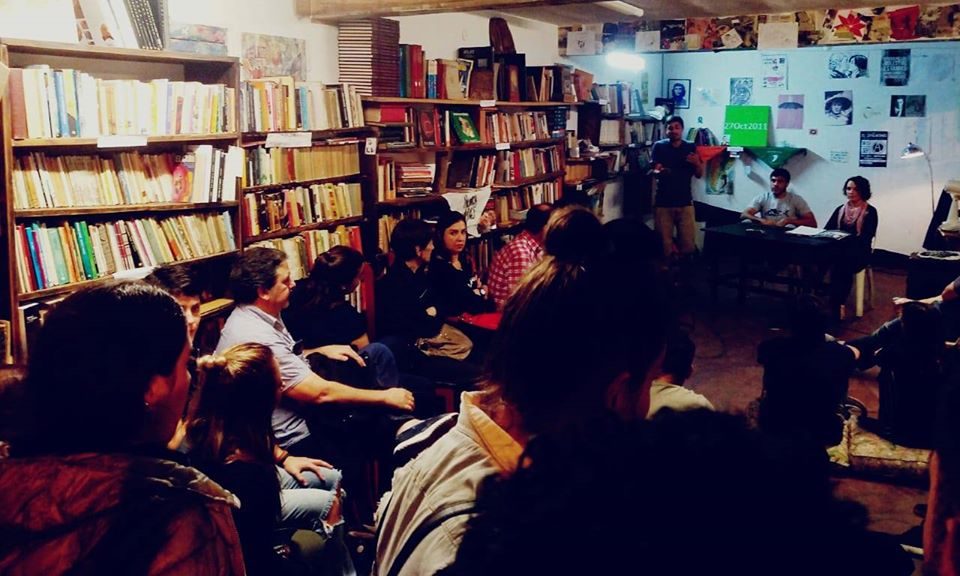 La Biblioteca Popular Osvaldo Bayer busca nuevo lugar